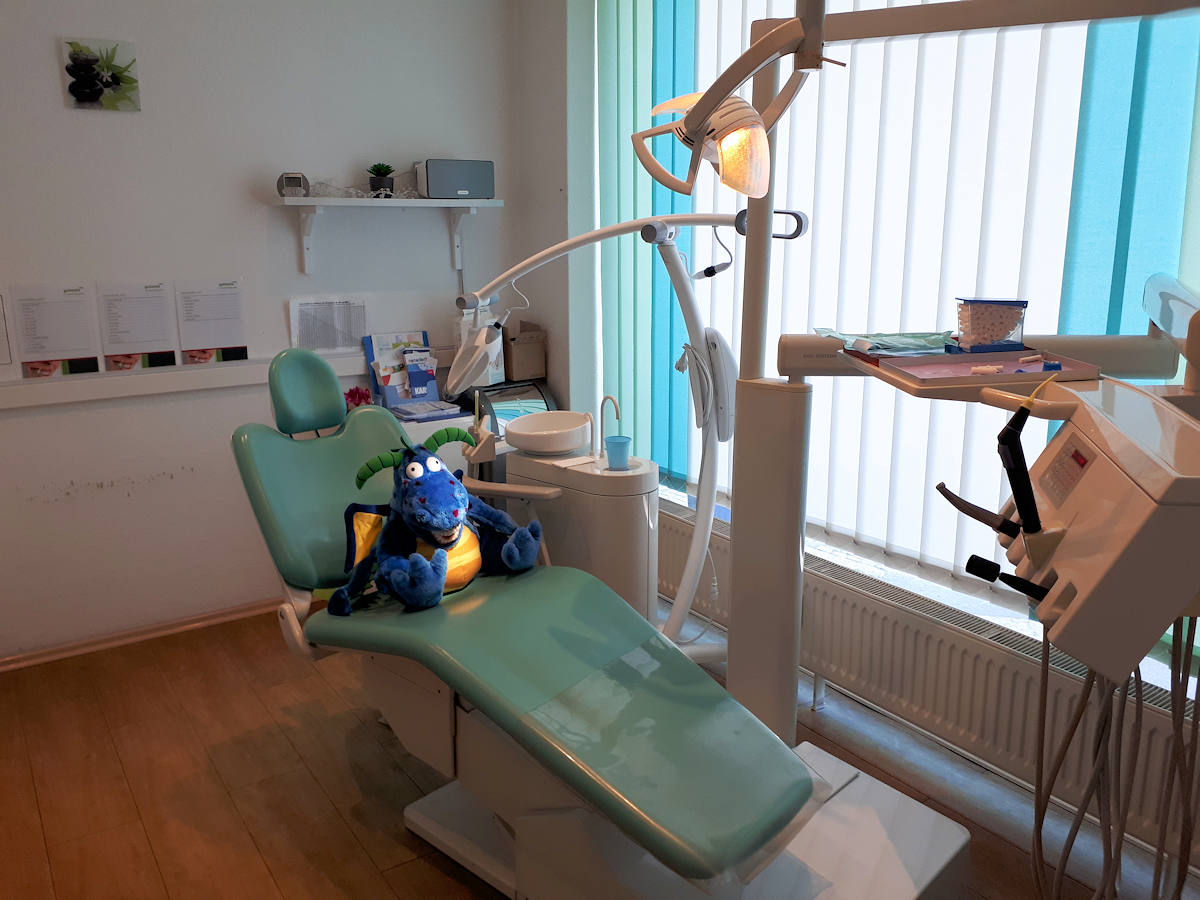 Zahnarztpraxis Petra Hannig Berlin Reinickendorf Prophylaxe Behandlungsraum